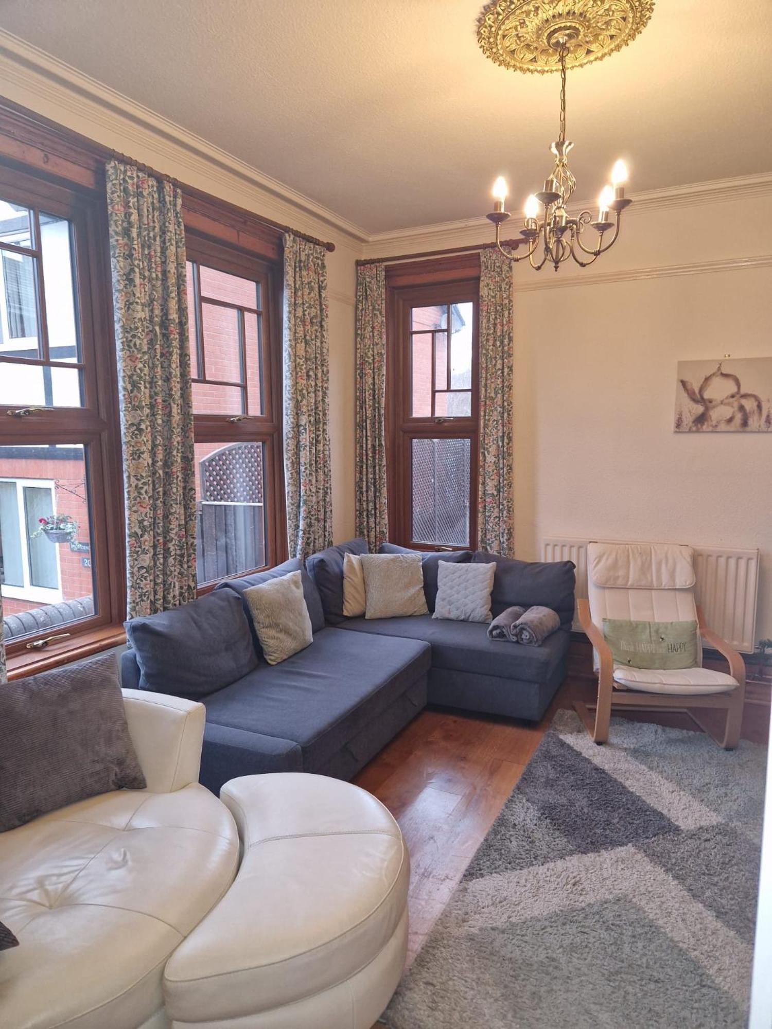 Hereford - Falcon House - Spacious 5 Bedroom House With Games Room - Sleeps 14 Guests - Great Property For Family & Friends Gathering Together - Hosted By Rentmyhouse Buitenkant foto